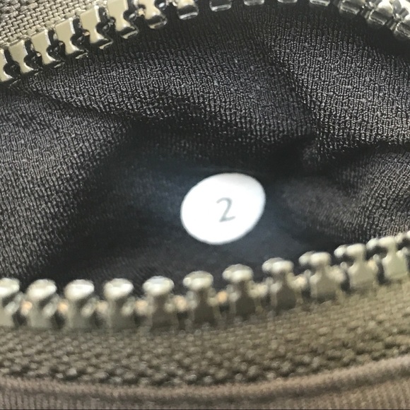 Lululemon Runday Parallel Stripe Black Crop pant 2 run day - Picture 6 of 8